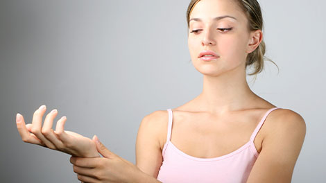 patient requiring carpal tunnel syndrome treatment in Sacramento