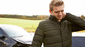 patient getting auto accident chiropractic in Sacramento, CA